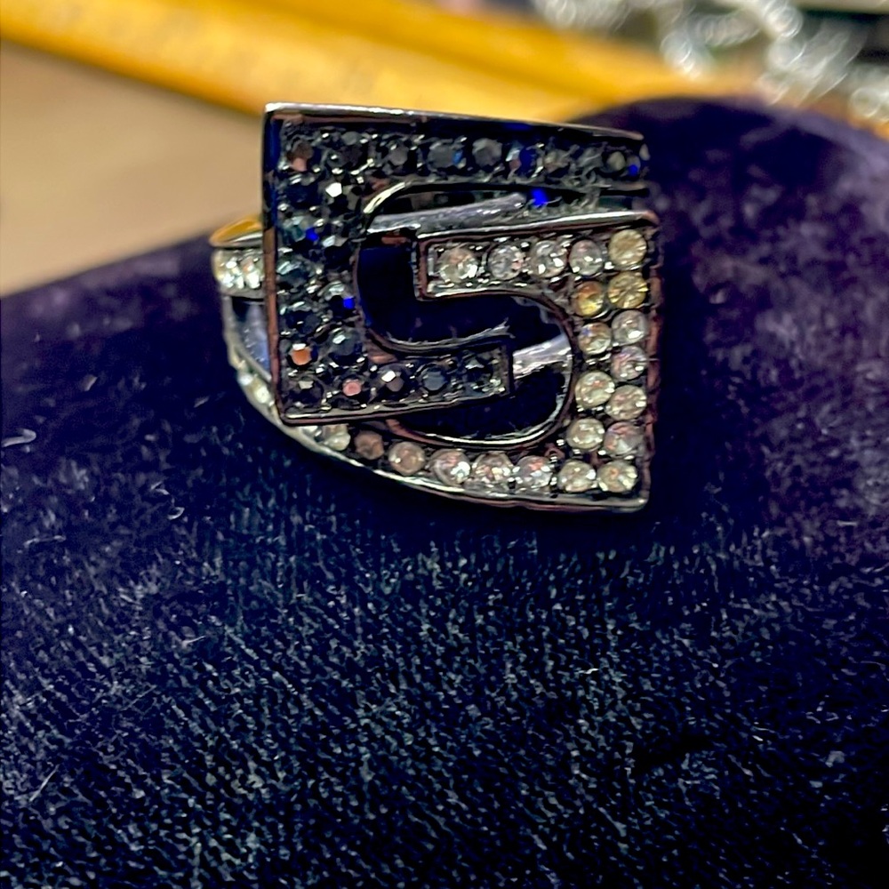GUESS Ring size 7 - Picture 2 of 4